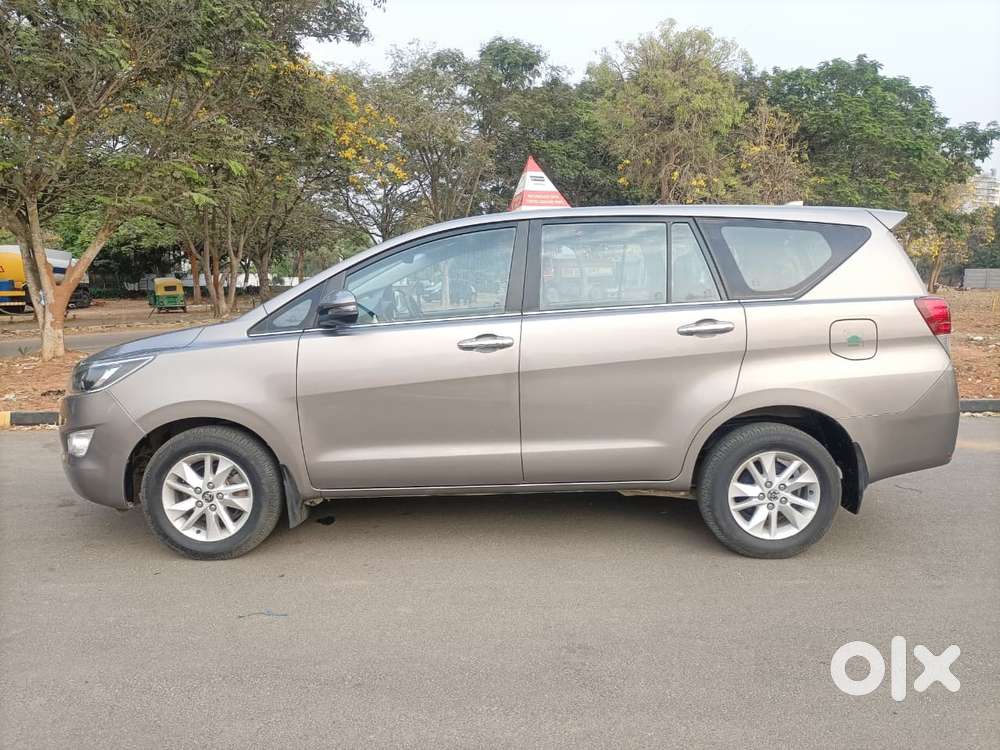 Toyota Innova Crysta 2.4 V 7 Str, 2018