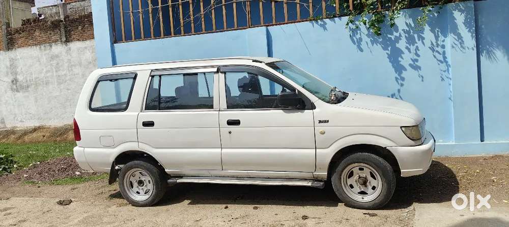 Tavera  Diesel 2013