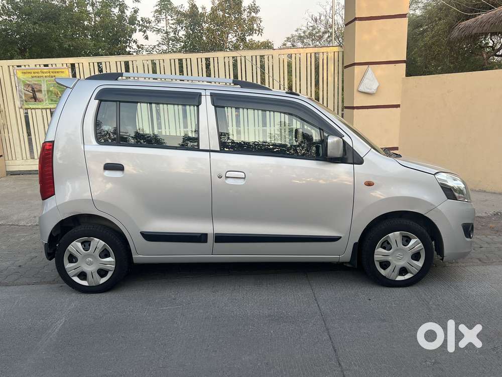 Maruti Suzuki Wagon R 1.0 Vxi Plus (o) Amt, 2017, Petrol