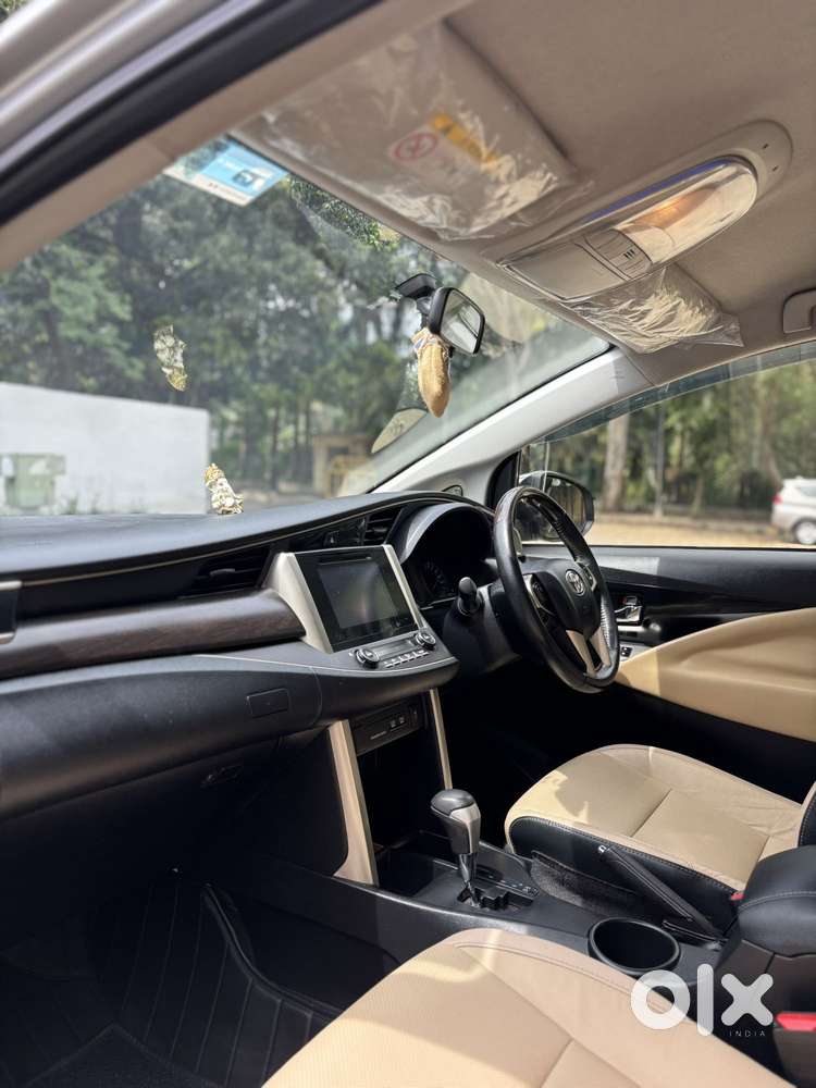 Toyota Innova Crysta 2.8 Zx At 7 Seater, 2019, Diesel