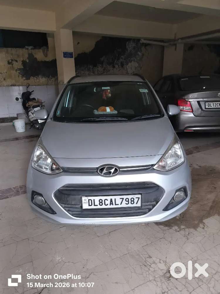 Hyundai Grand I10  2016 Petrol 33000 Km Drive Brand New Condition