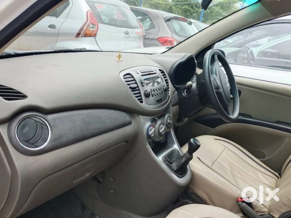 Hyundai I10 Sportz, 2014, Petrol