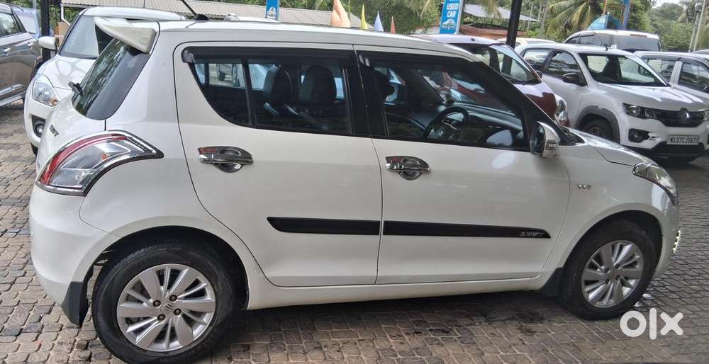 Maruti Suzuki Swift Vvt Zxi, 2015, Petrol