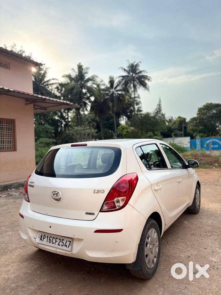Hyundai I20 2010-2012 1.4 Crdi Magna, 2012, Petrol