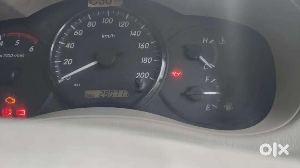 Toyota Innova 2012 Diesel Well Maintained