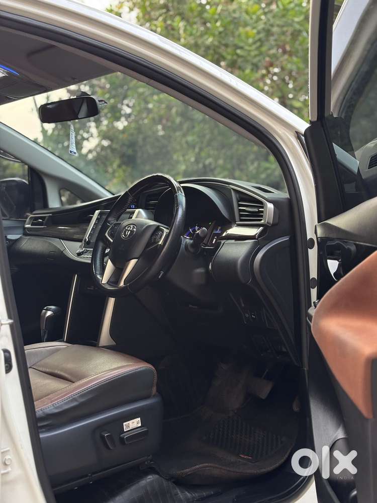 Toyota Innova Crysta