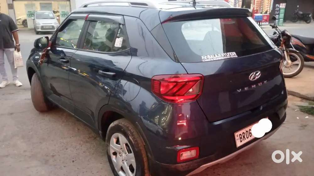 Hyundai Venue 2021 Petrol 1st Owner  Excellent Condition  39255km