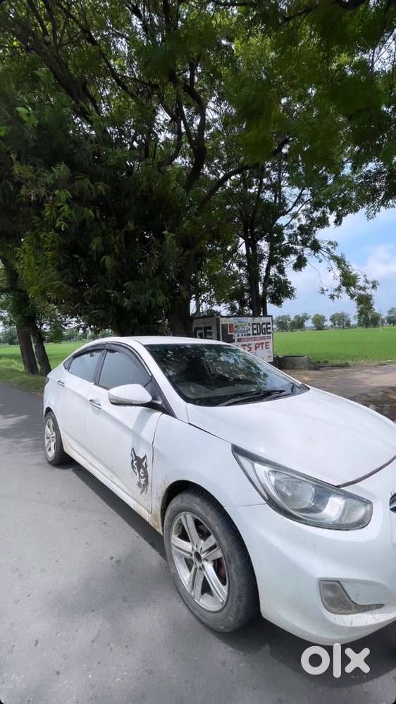 Hyundai New Verna 2015 Diesel 140000 Km Driven
