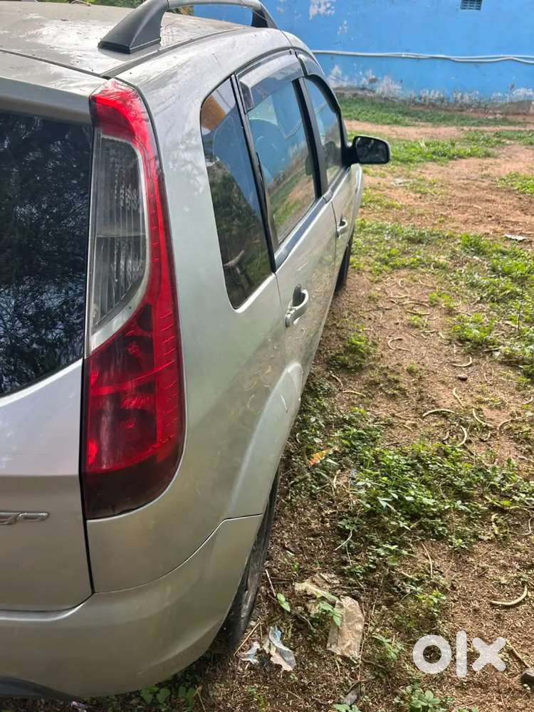 Ford Figo Zxi 2010 Petrol Manual