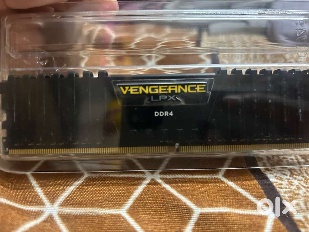 Corsair vengeance lpx DDR4 8 GB RAM for sale