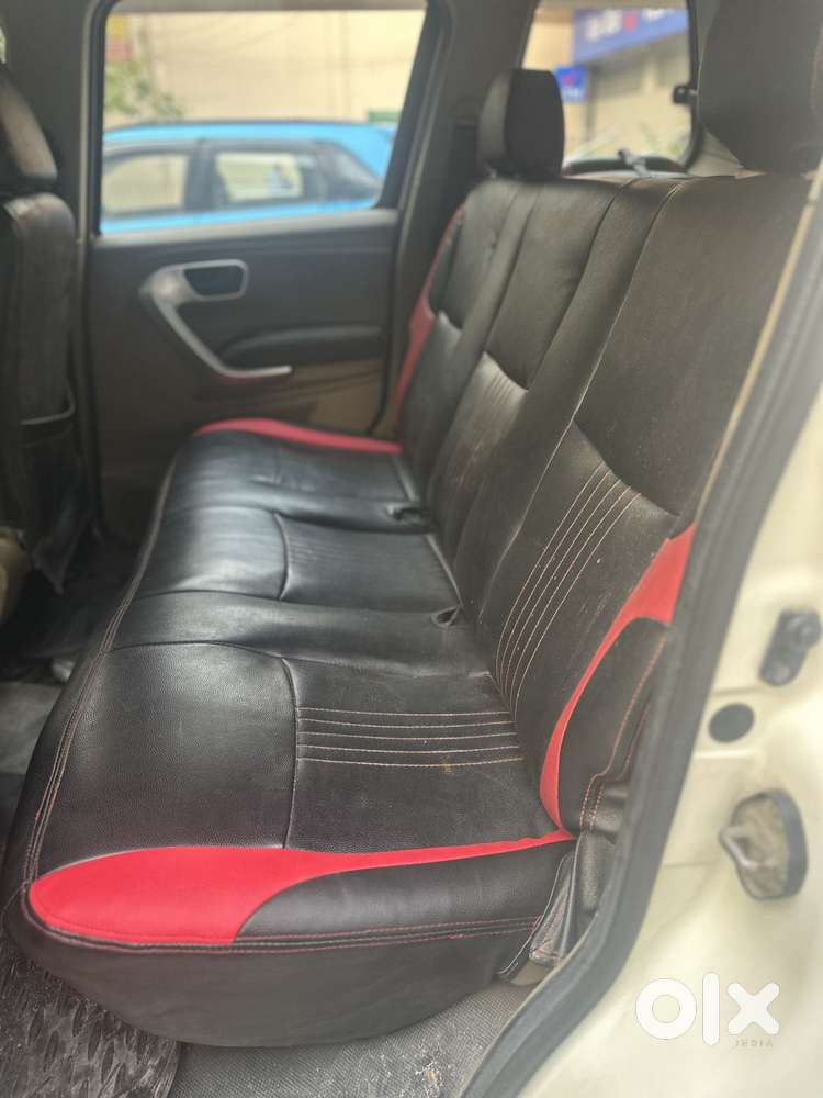 Mahindra Tuv 300 Mhawk100 T8, 2016, Diesel