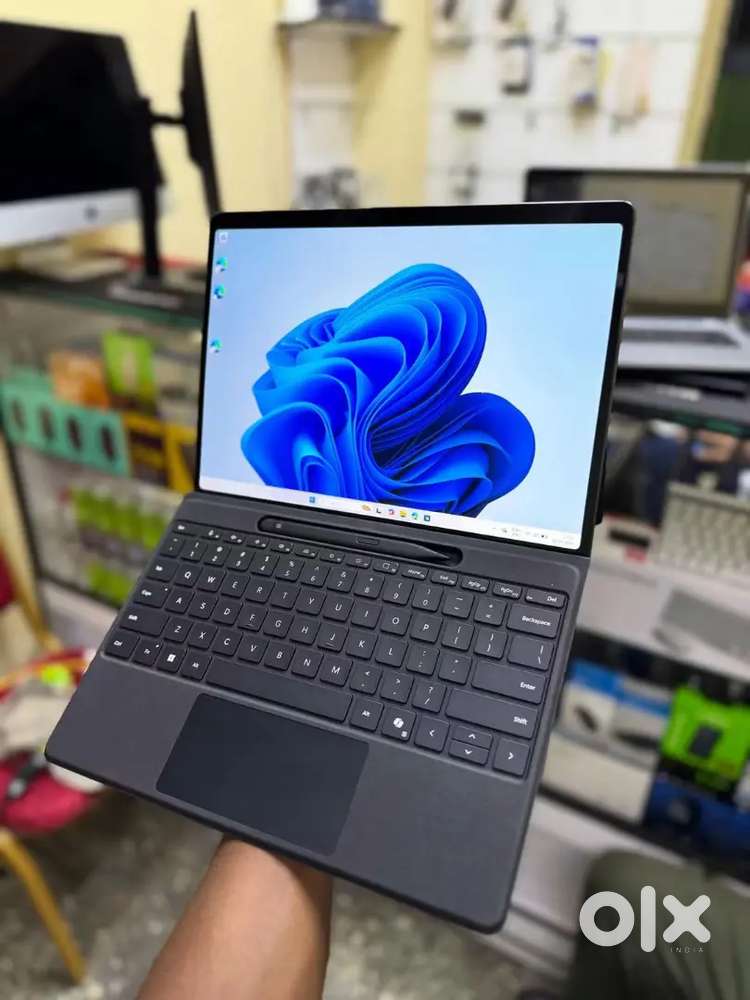 Microsoft Surface Pro 11 - 2in-1 Laptop & Tablet