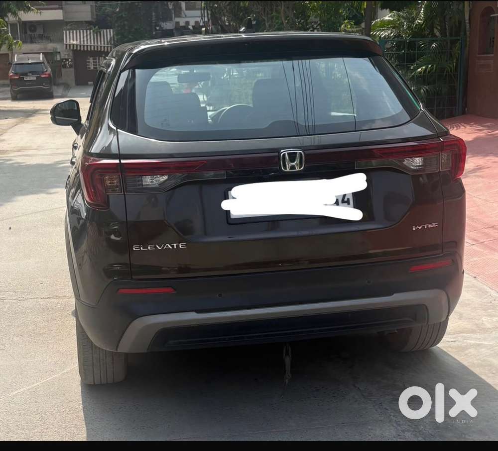 Honda Elevate 2023 Petrol V Cvt Female Driven Perfect Condition