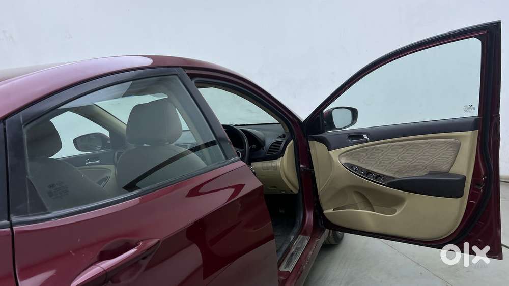 Hyundai Verna Fluidic 1.6 Vtvt Sx Automatic, 2014, Petrol