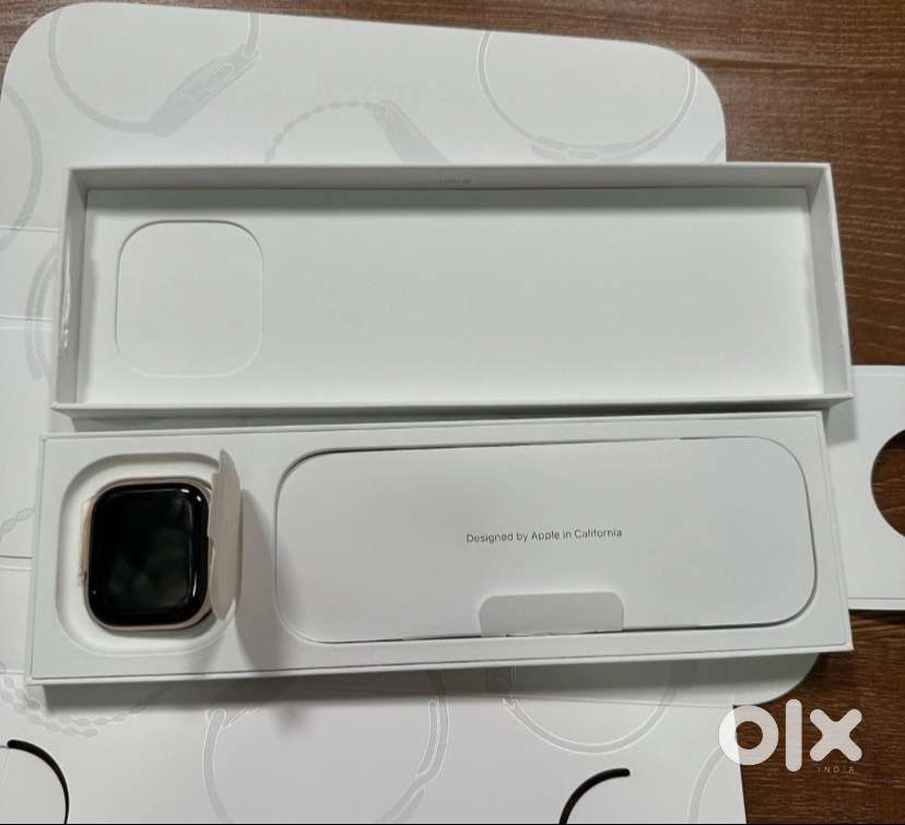 Apple Watch Series 11 42mm GPS Rose Gold Light Blush Sport