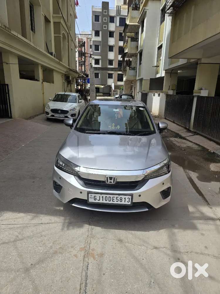 Single Handed Used Car , Dr's Car Clean Interior