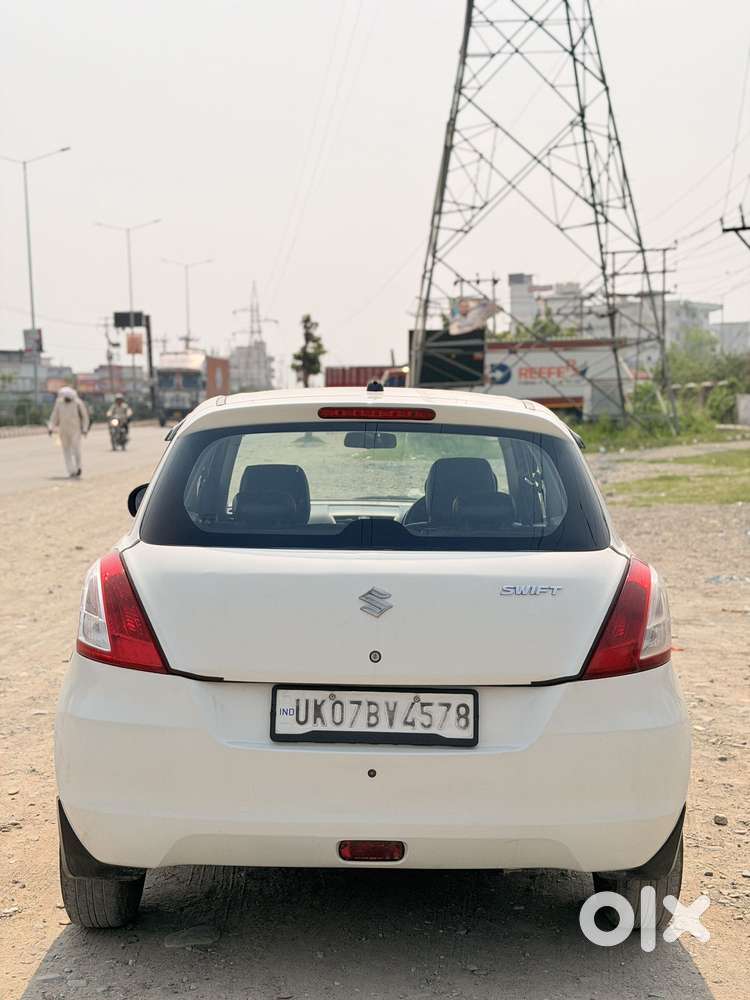 Maruti Suzuki Swift Vxi Optional, 2017, Petrol