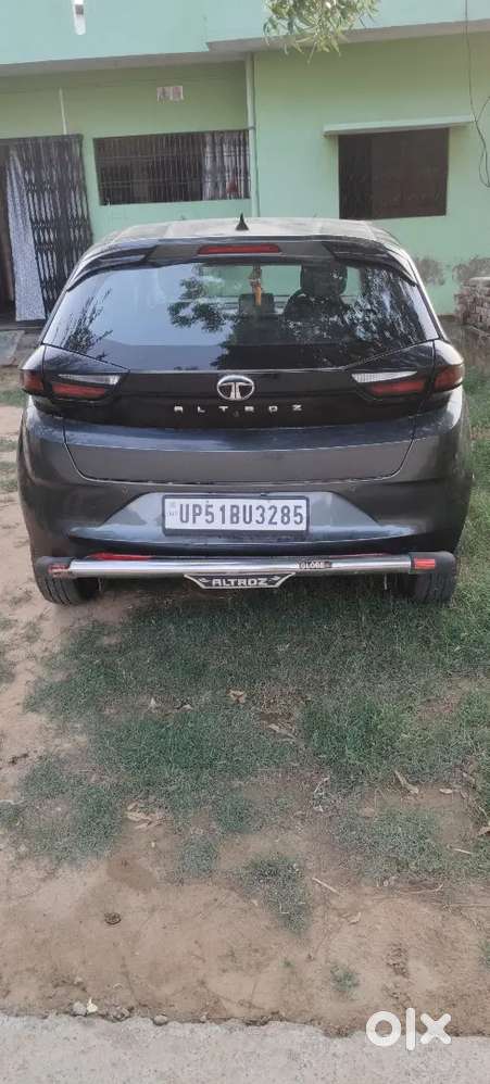Tata Altroz 2025 Petrol 10000 Km Driven