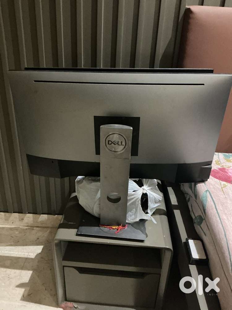 Dell - 24inch strong & bright screen