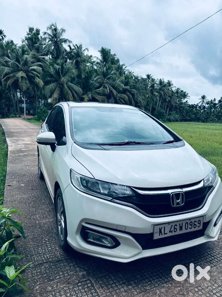 Honda Jazz 2021 Automatic Under Warranty