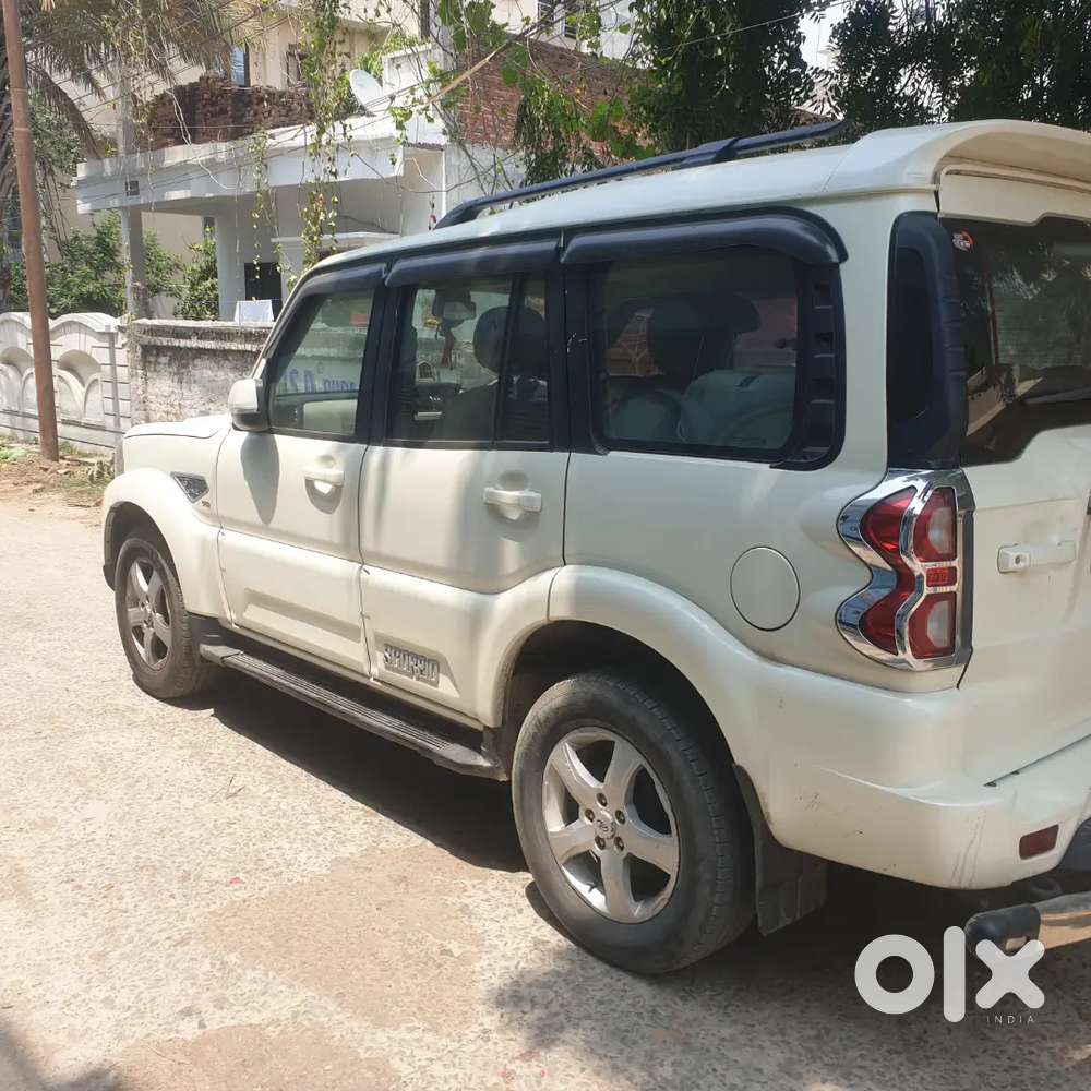 Mahindra Scorpio 2015 Diesel 100000 Km Driven
