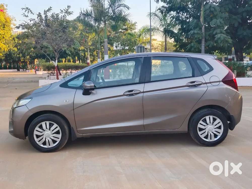 Honda Jazz 2015 Petrol 77000 Km Driven
