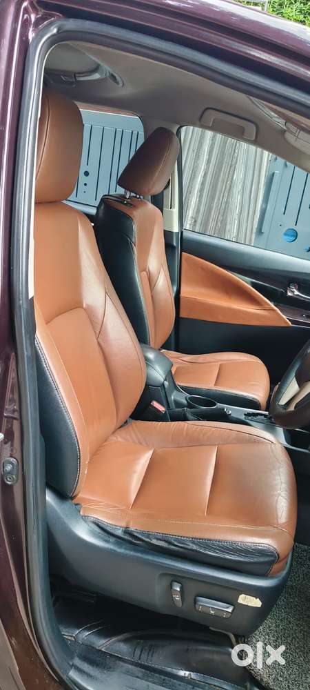Toyota Innova Crysta 2.8z Automatic, 2016, Diesel