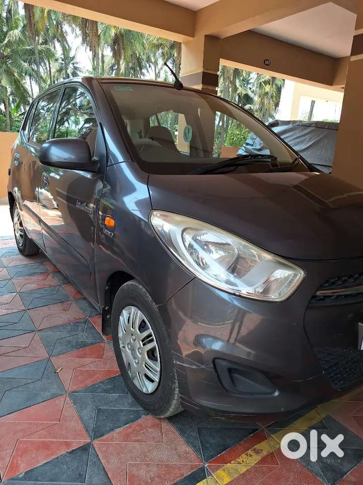 Hyundai I10 Magna 1.1 Petrol & Lpg Is A 5-seater Car