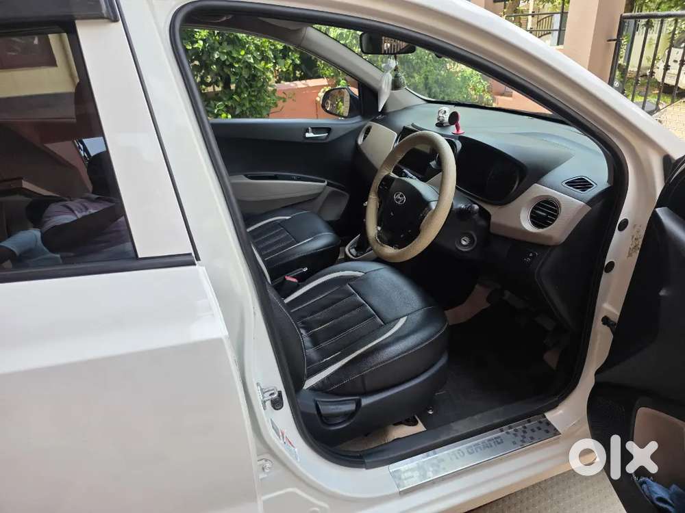Hyundai Grand I 10 Sportz Petrol