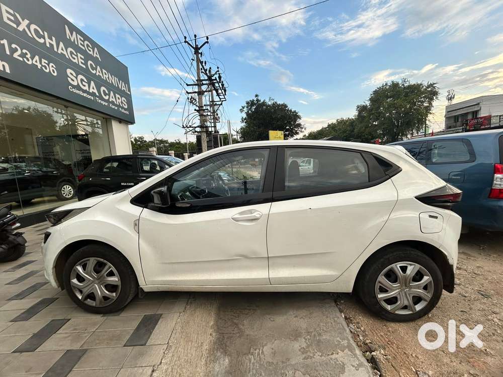 Tata Altroz Xm (s) Petrol, 2024, Petrol
