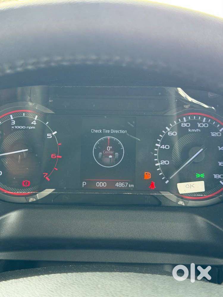 Mahindra Thar Roxx Mx5 Petrol At 2wd, 2025, Petrol