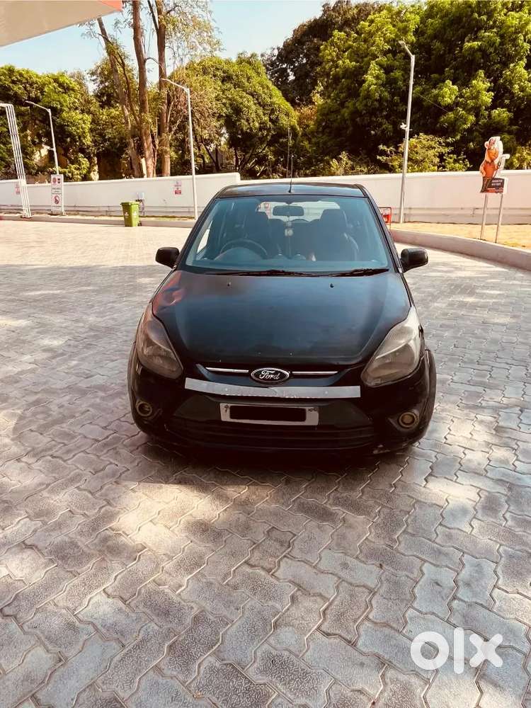 Ford Figo Diesel Zxi 2011 Variant