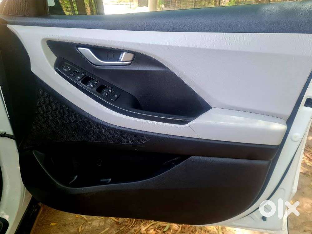 Hyundai Creta 1.5 Mpi Sx Petrol Ivt, 2023, Petrol