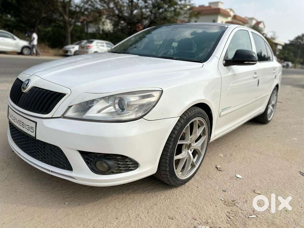 Skoda Laura 1.9 Tdi Mt Ambiente, 2010, Diesel