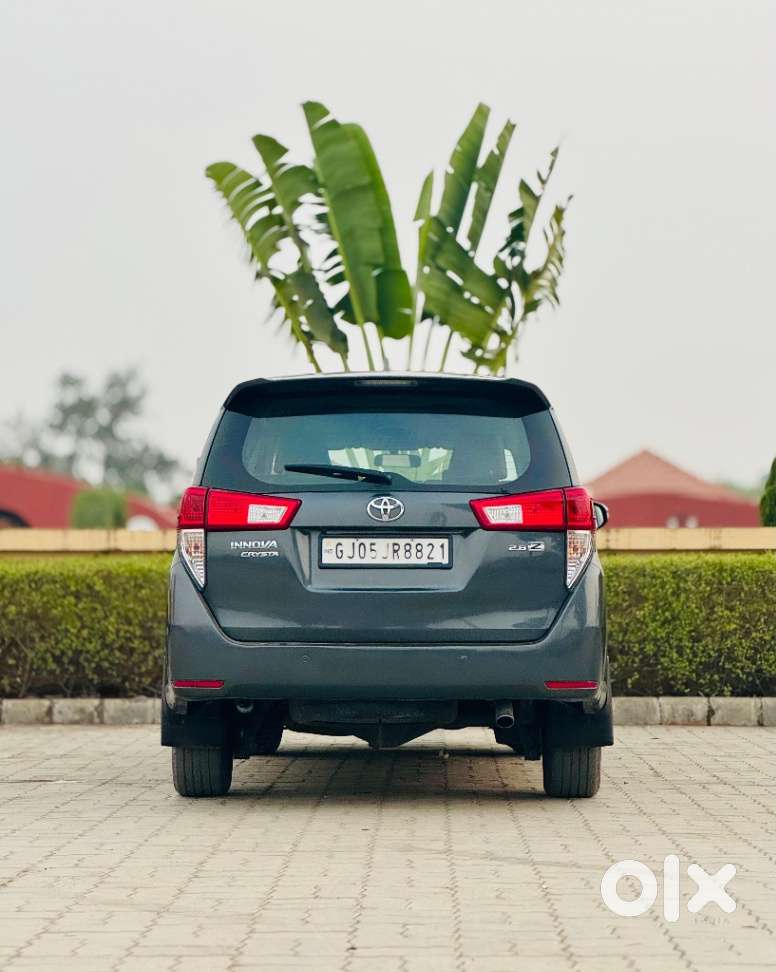 Toyota Innova Crysta 2.8z Automatic, 2016, Diesel