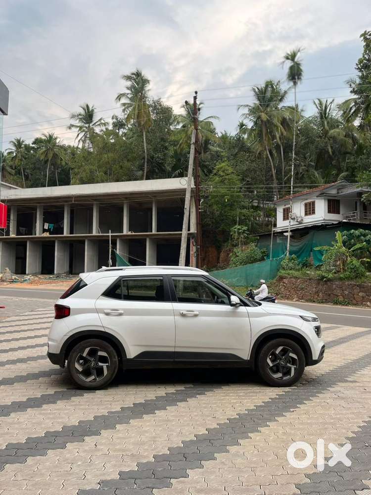 Hyundai Venue Petrol 2019