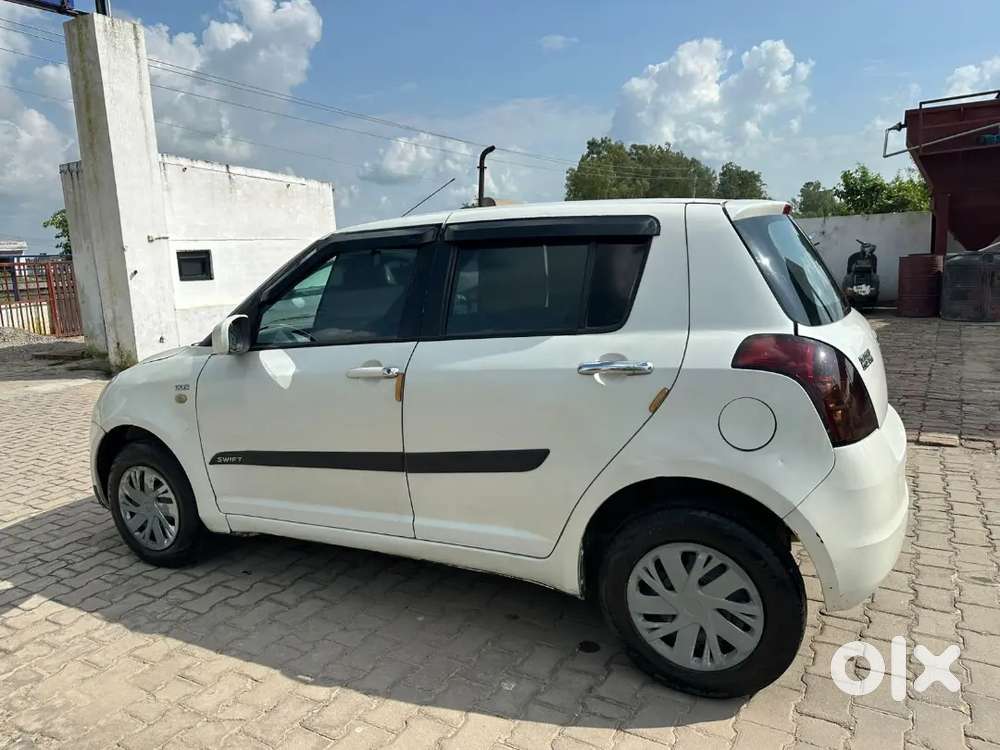 Maruti Suzuki Swift 2009 Diesel 137 Km Driven