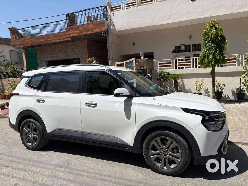 Kia Carens 2023 Diesel Well Maintained