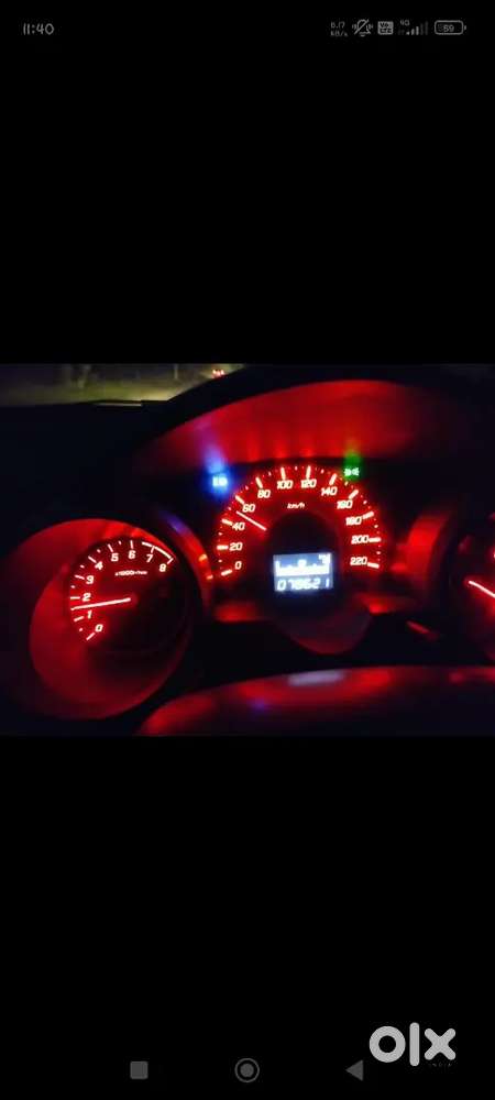 Honda Jazz 1.5 V I-dtec Mt 2011 For Sale - 270000