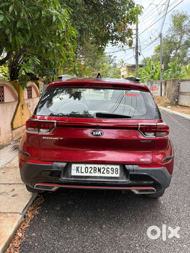 Kia Sonet Petrol 2021
