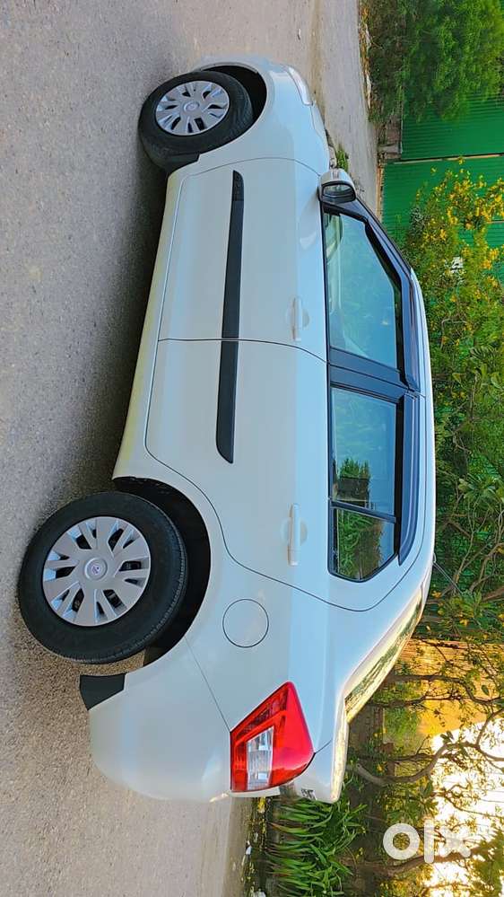 Maruti Suzuki Swift Dzire Vdi Optional, 2016, Diesel