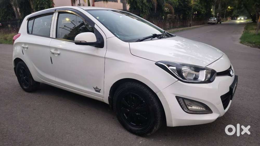 Hyundai I20 Sportz 1.4 Crdi 6 Speed Bs-iv, 2012, Diesel