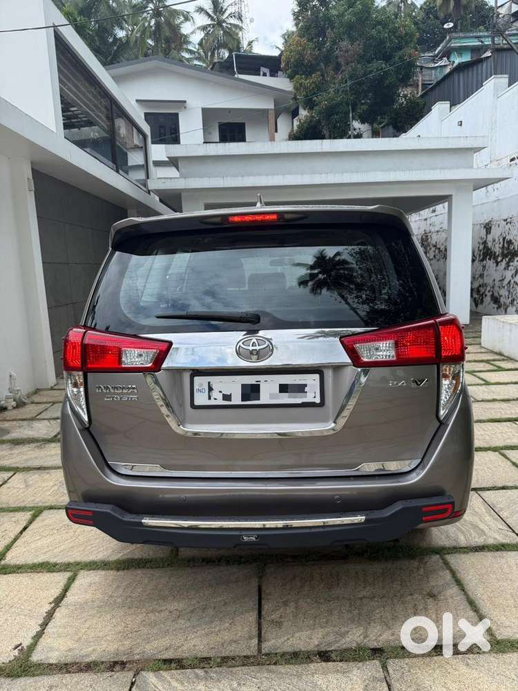 Toyota Innova Crysta Diesel 2017