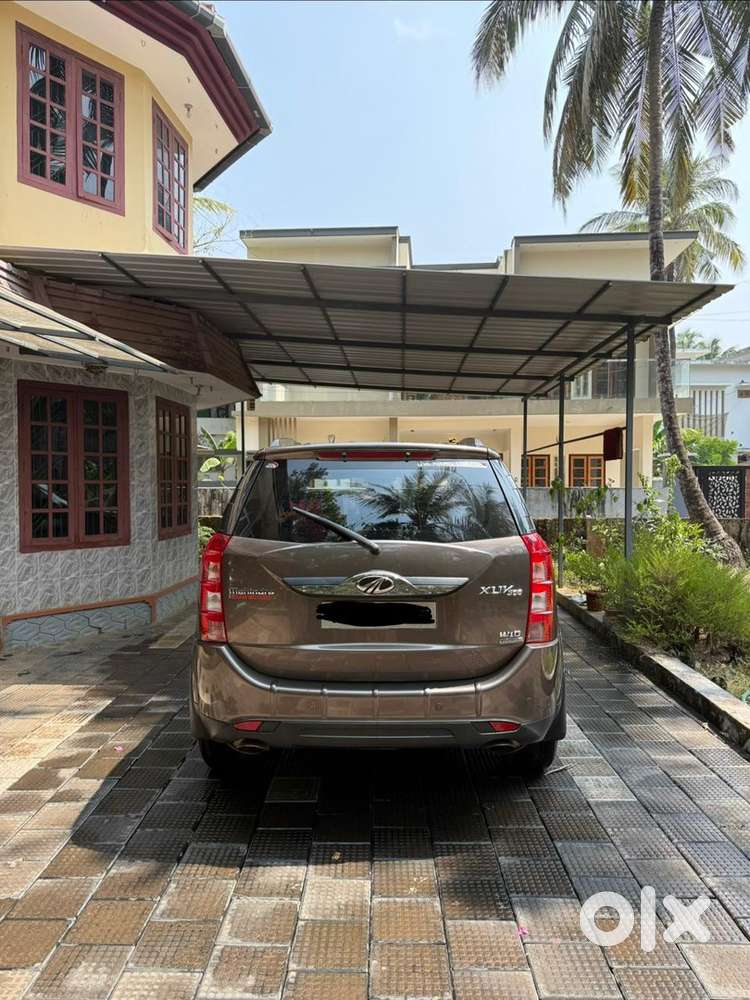 Mahindra Xuv500 2017 Diesel 27000 Km Driven