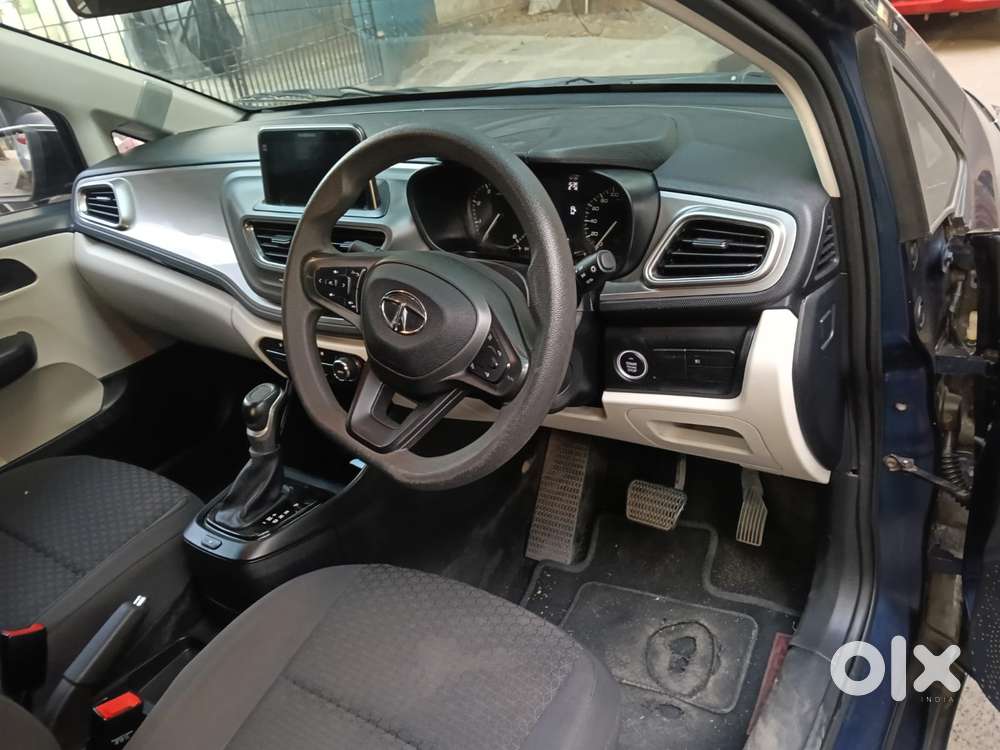 Tata Altroz 1.2 Xta Petrol Dct, 2023, Petrol