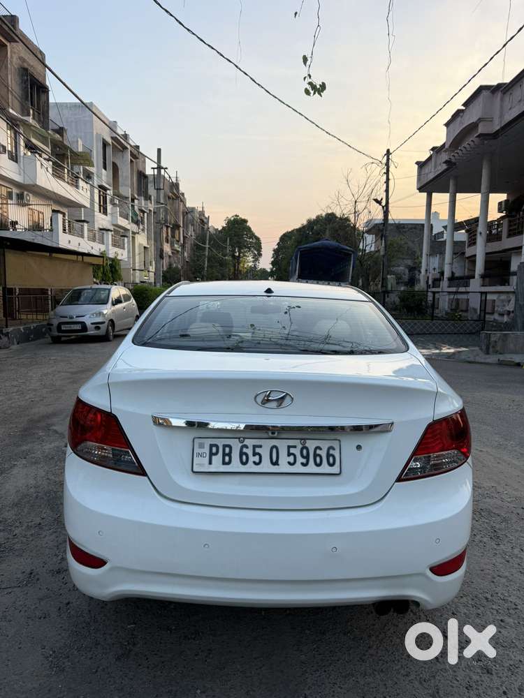 Hyundai Verna 1.6 Sx Crdi, 2012, Diesel