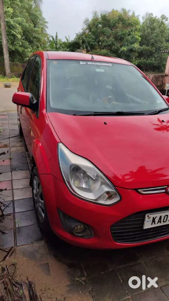 Ford Figo Petrol Zxi 2013