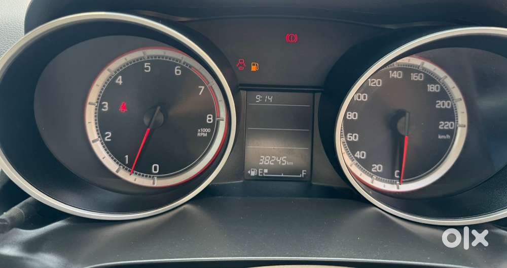 Maruti Suzuki Swift Vxi + Manual, 2023, Petrol