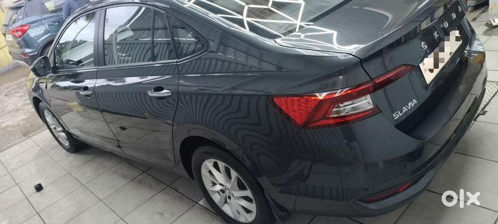 Skoda Slavia 1.0 Mt Ambition (2022)