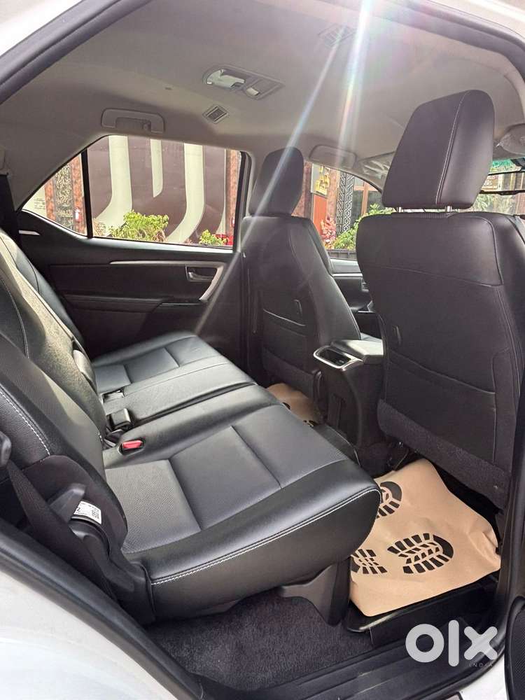 Toyota Fortuner 4x2 At 2.7 Petrol, 2025, Petrol